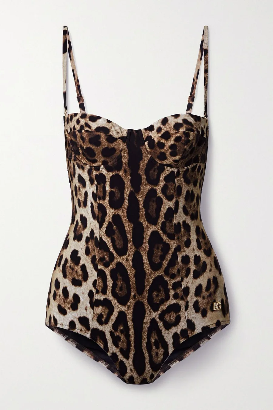 Source outfit